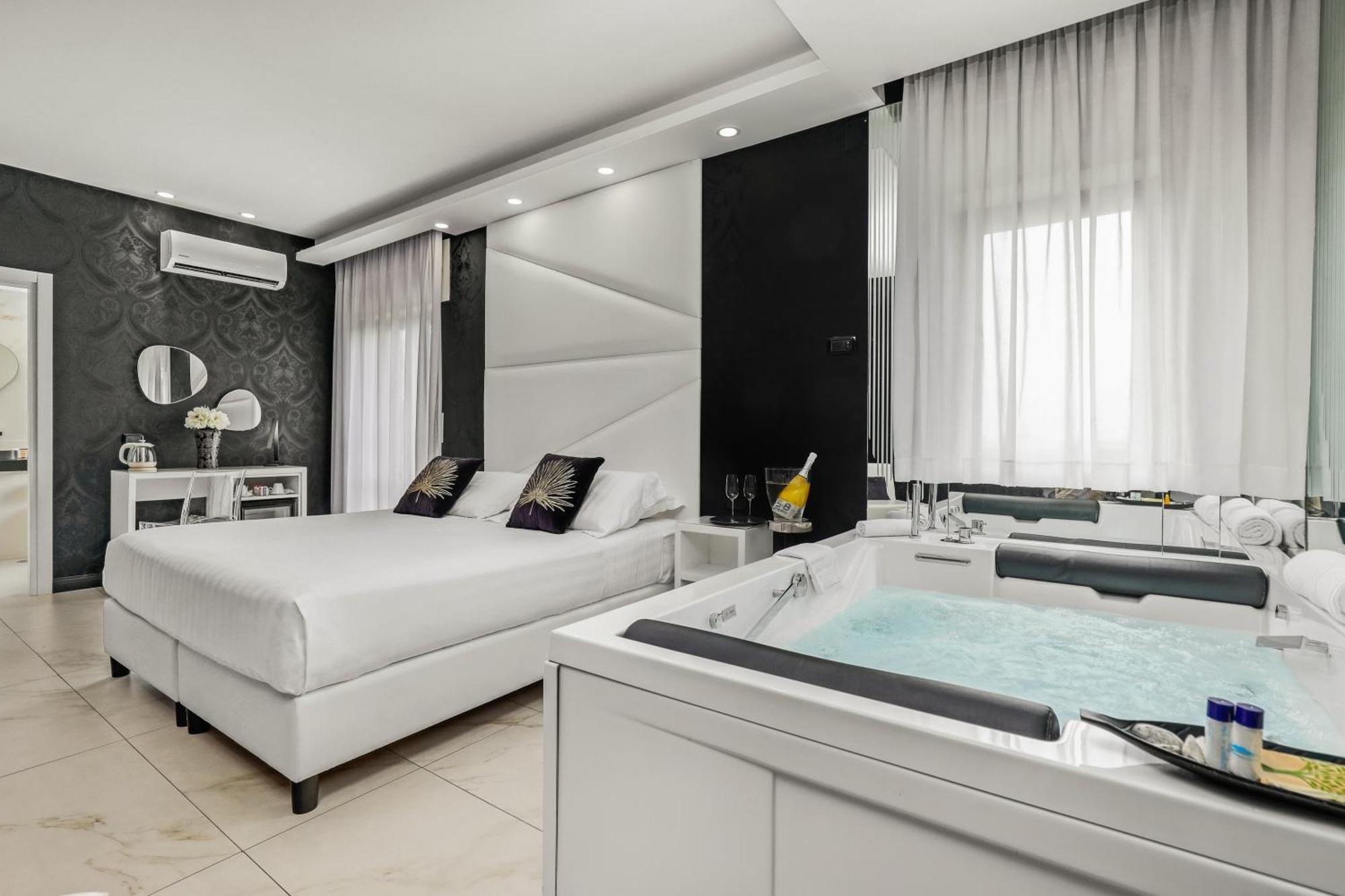 Reggia Suite Spa Hotel Caserta Buitenkant foto